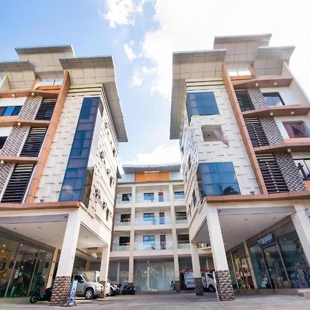 Mca Suites By Hiverooms Cebu Extérieur photo