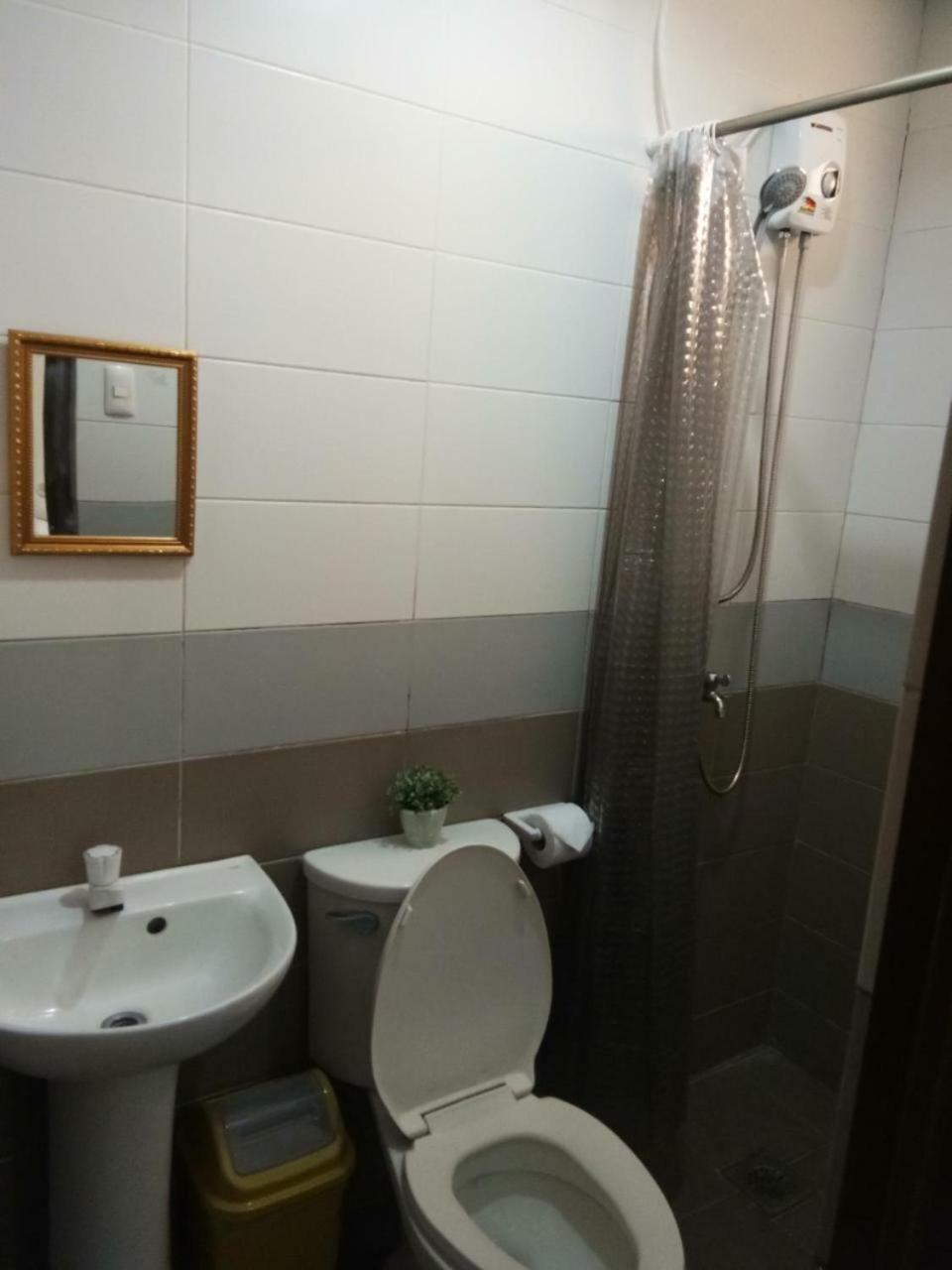 Mca Suites By Hiverooms Cebu Extérieur photo
