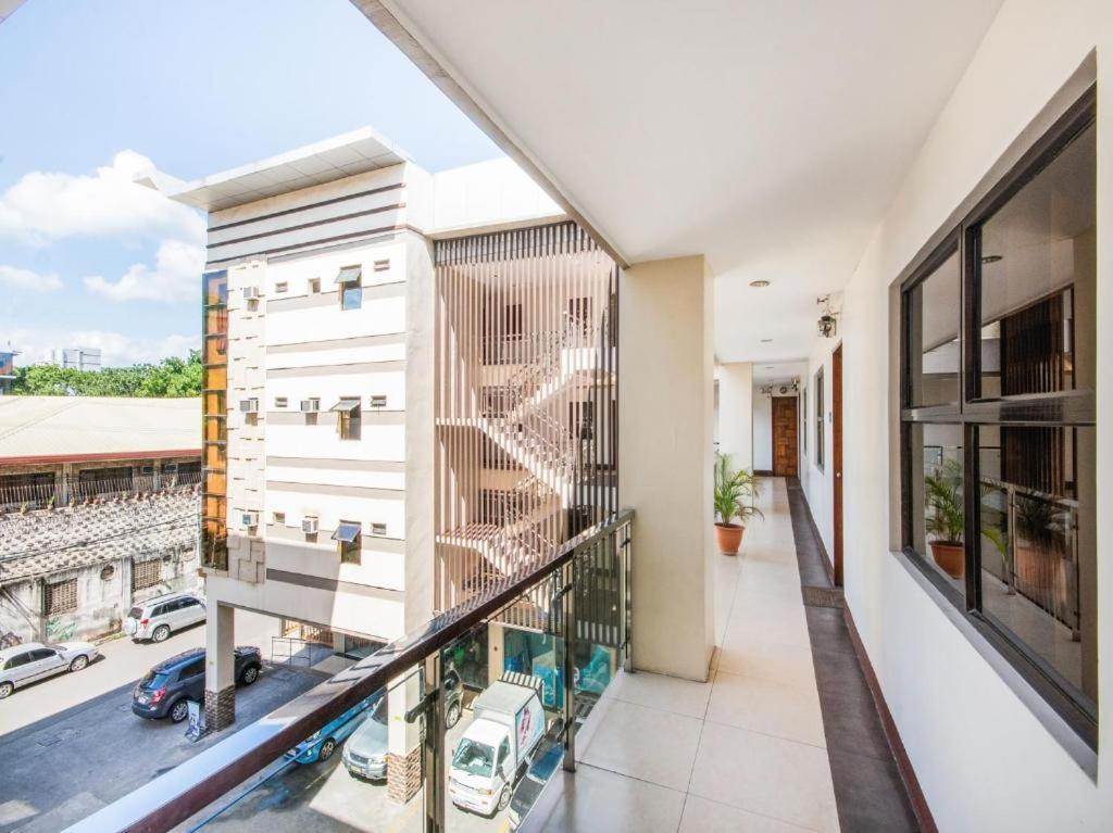 Mca Suites By Hiverooms Cebu Extérieur photo