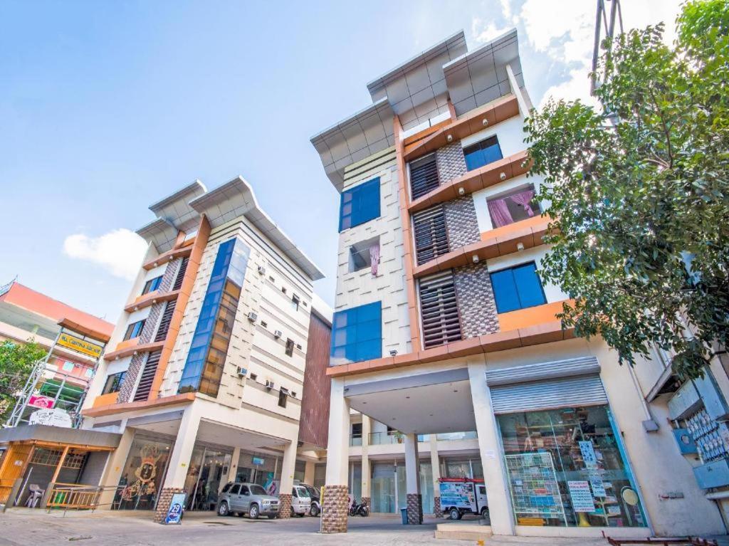 Mca Suites By Hiverooms Cebu Extérieur photo